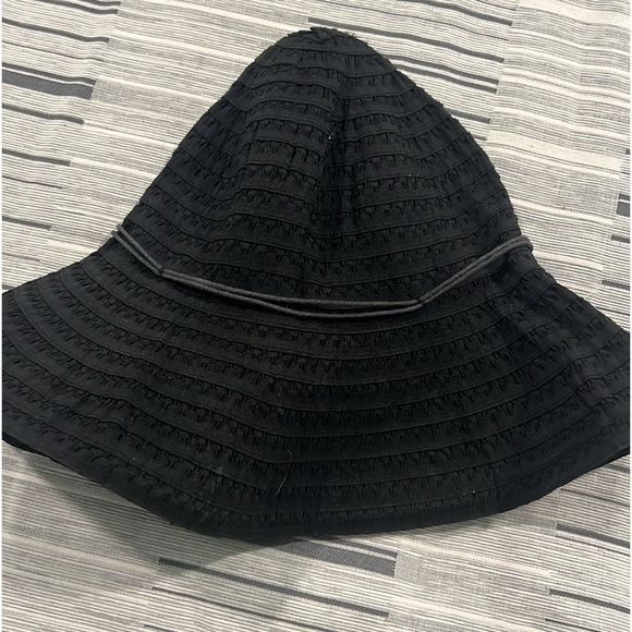 Betmar, Coconut Ring Safari Braid Hat in Black, UPF 50+, Excellent Condition main image 6